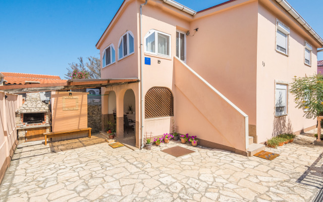 Apartment Jelena 50m From The Beach