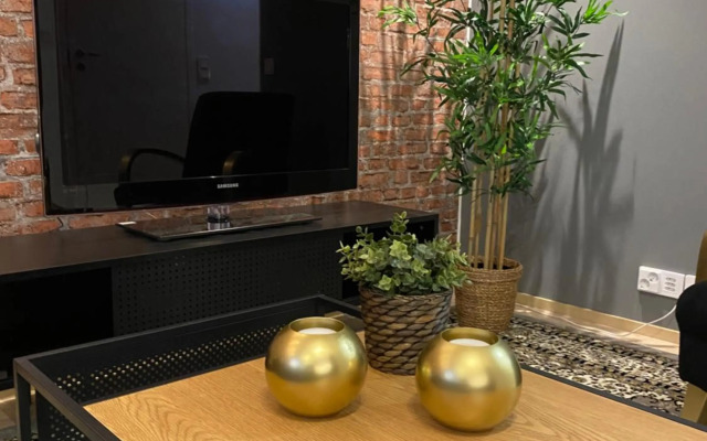 City Home Alvari, free parking