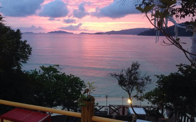Phuritra Sabai Resort