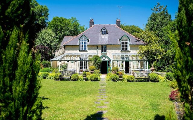 The Cors Country House