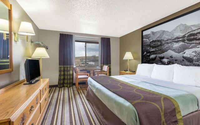 Super 8 By Wyndham Sheridan