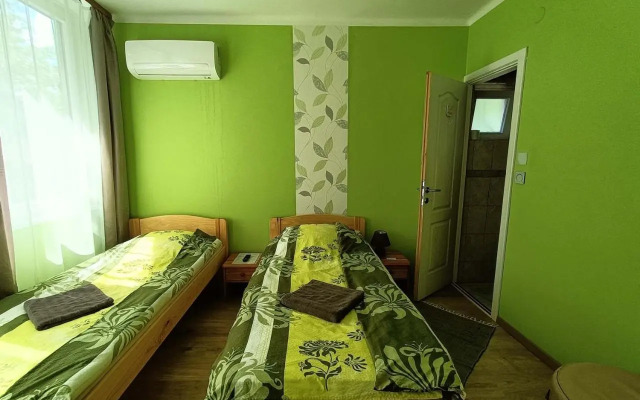 Tölgyfa Panzió