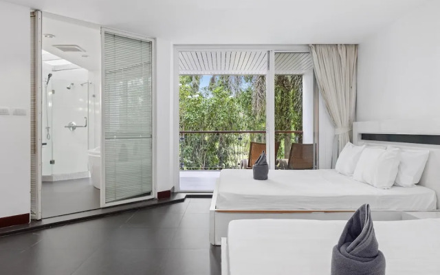 4 bedroom pool villa. 7kms to Patong