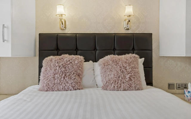Luxury Entire Apartment, Central City Centre 1, Newly Refurbished