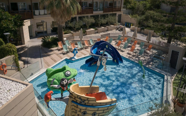 Minos Hotel