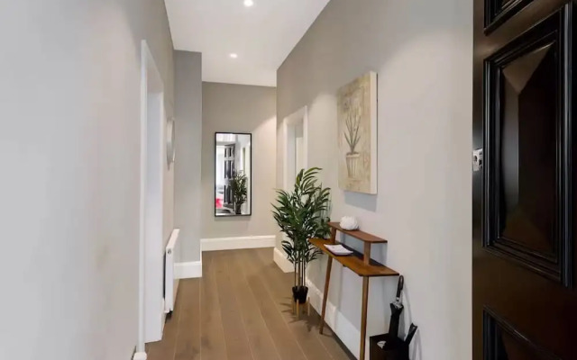 Collingham Road - 2 Bedroom Apartment I