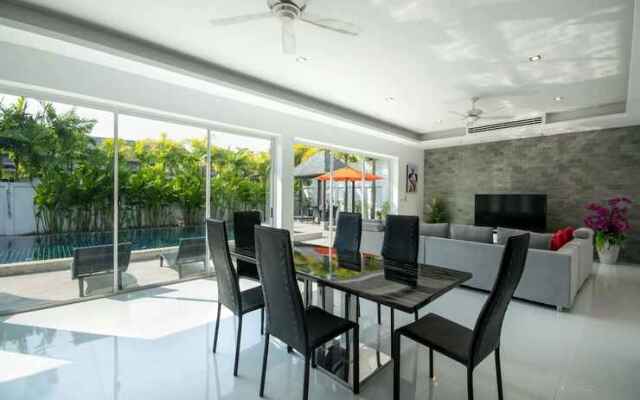 Kamala Contemporary 3 Bedrooms Pool Villa