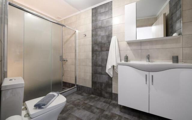 Coral Sea Apartment