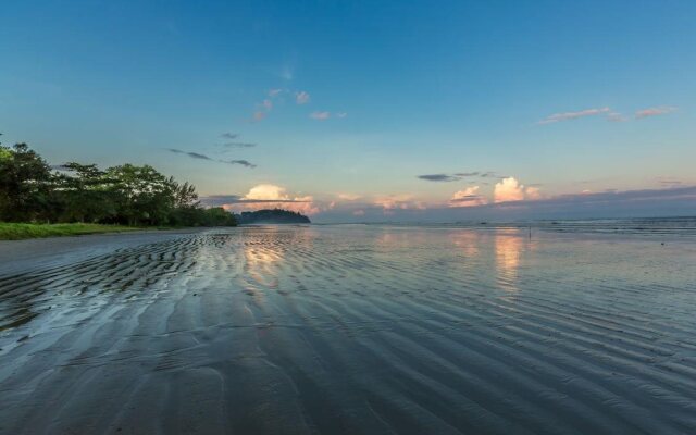 Beringgis Beach Resort & Spa