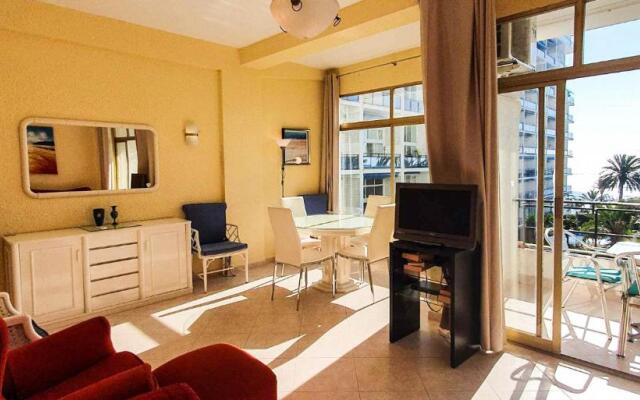 Skol 335. Fantastic Beachfront Apartment Facing South.