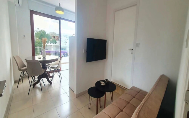 Phaedrus Living City Flat Palas 102