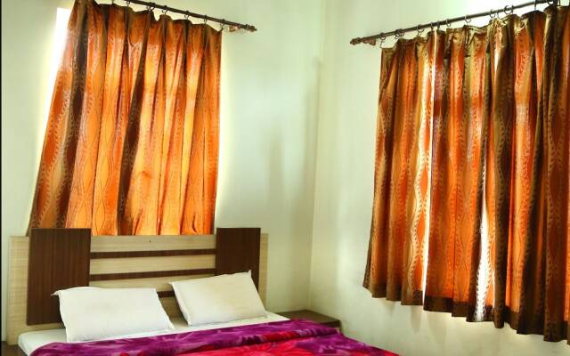 Hotel City Ganga by Rudra Palace