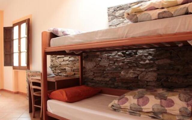Pania forata hostel
