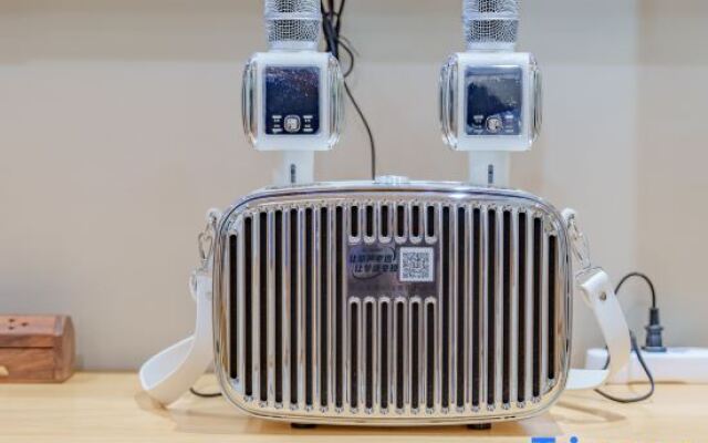 Wind and rain said sea view beauty villa