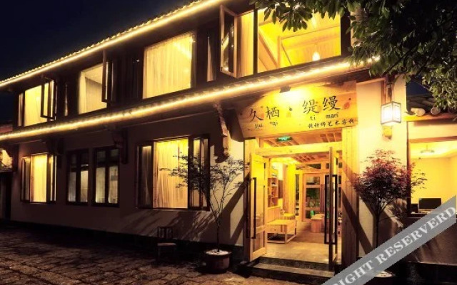 Zen Holiday Inn (Lijiang Ancient City Sifang Street)