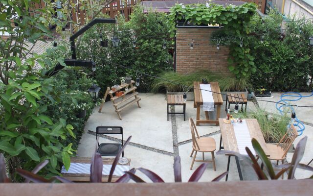 The Old City Wall Inn