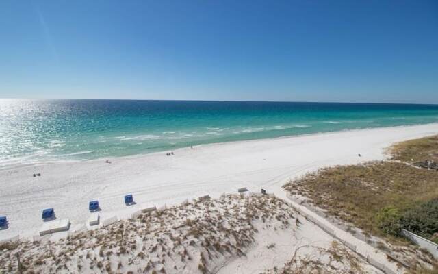 Pelican Beach 0807 1 Bedroom Condo by Pelican Beach Management