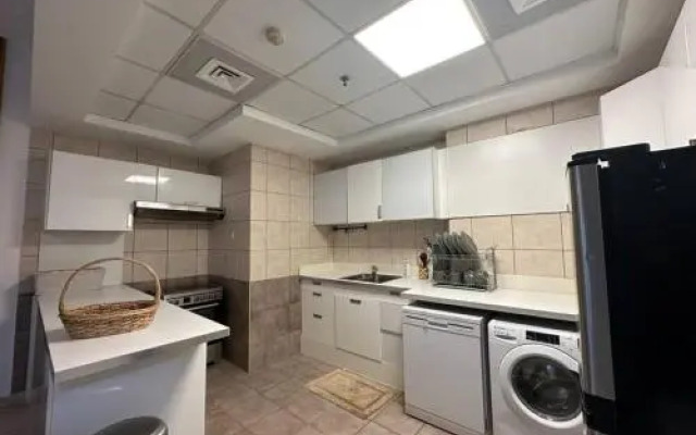 "Lux Bnb 2.5bd Amazing Marina Views"