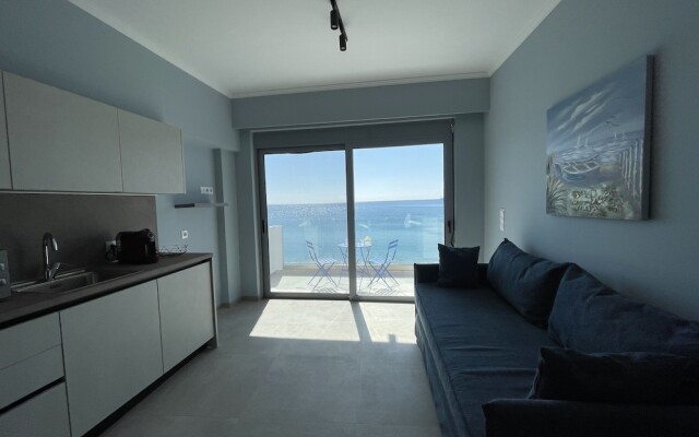 Charaki Escape Chic Seafront Studio