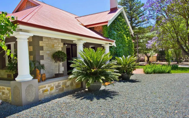 Wilsford House