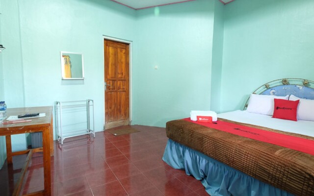 RedDoorz near Mangrove Forest Kupang