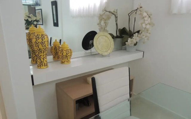 Lindo Amplo 3 Quarto em Prédio Frente Mar