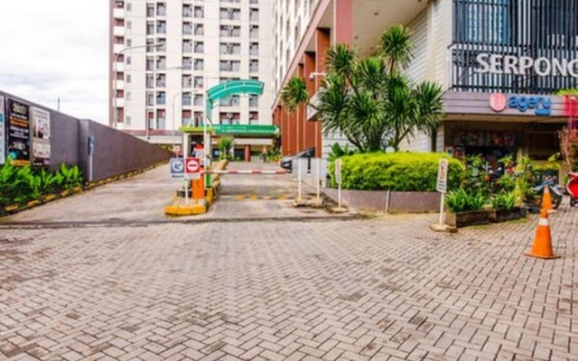 Quade Stay at Serpong Greenview