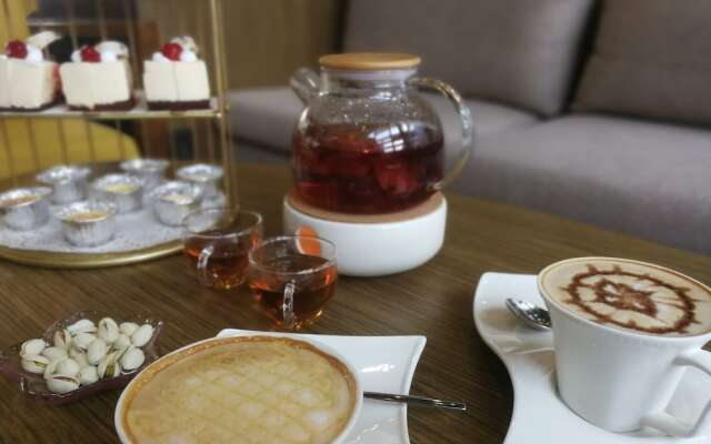 Little Lujiazui Atour Hotel