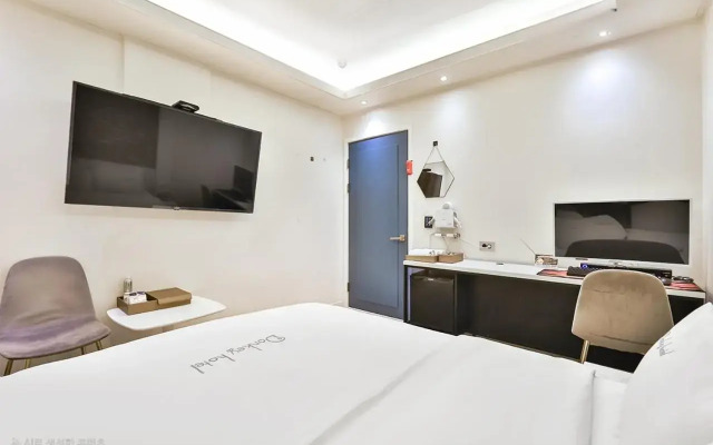 DK Hotel