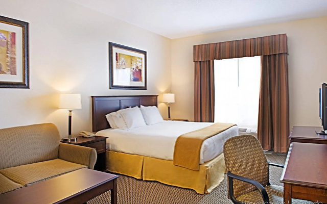Holiday Inn Express & Suites Slave Lake by IHG