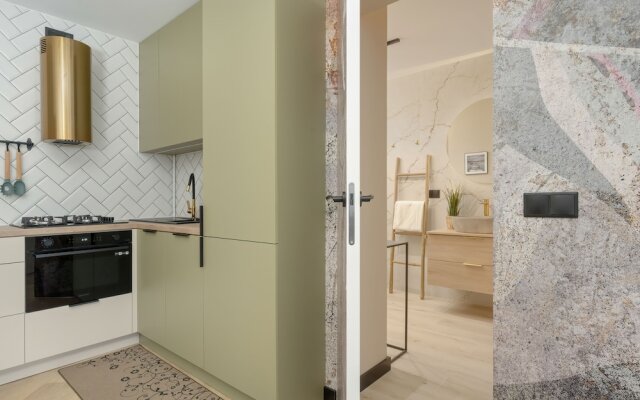 Zielińskiego Apartment by Renters