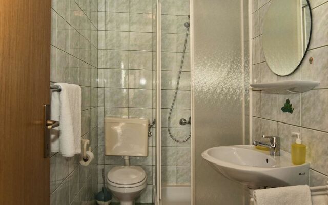 Apartments Zderic 735