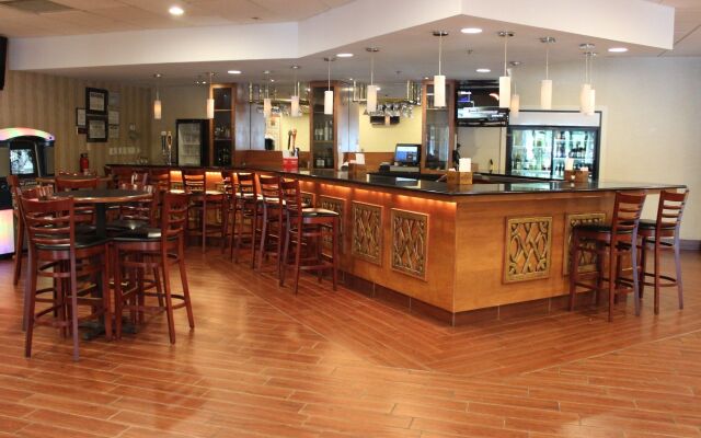 Radisson Hotel Rochester Airport
