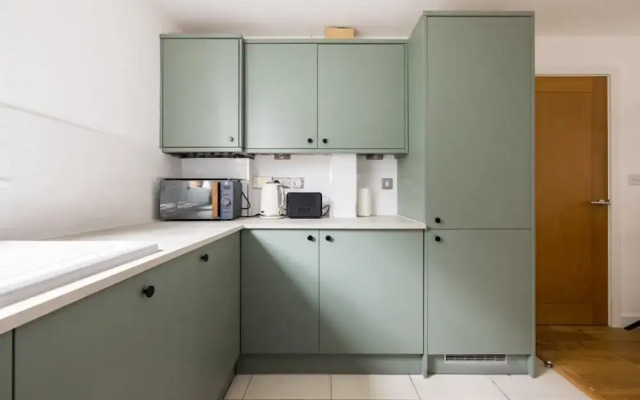 The Walworth Hideout - Elegant 2bdr Flat