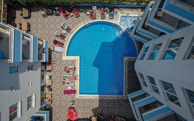 Hawaii Suite Beach Hotel