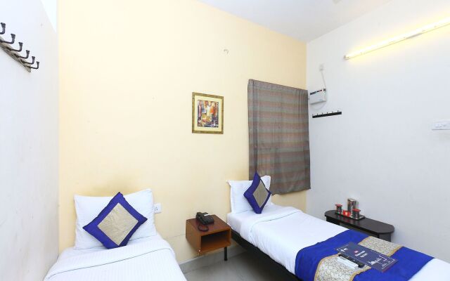 OYO 3860 Apartment JLS Gruha
