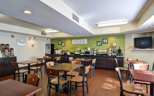 Sleep Inn & Suites