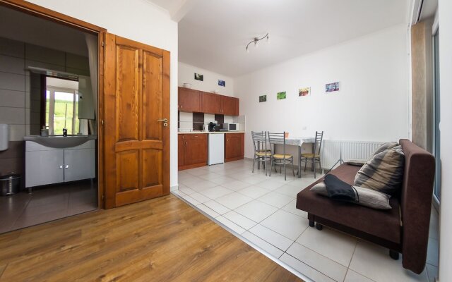 Szabolcs Apartments