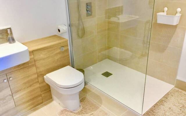 Shalom Suite With Ensuite