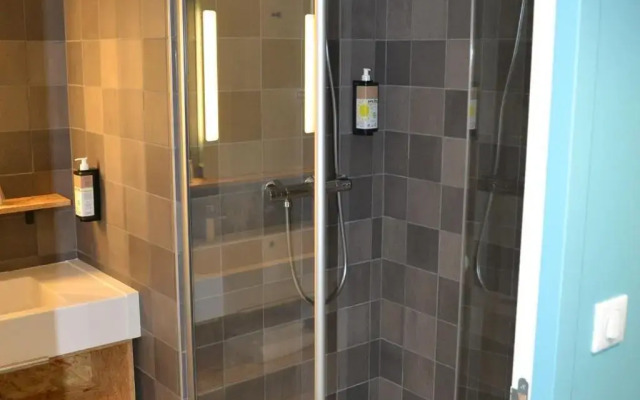 Greet Hotel Rennes Pace