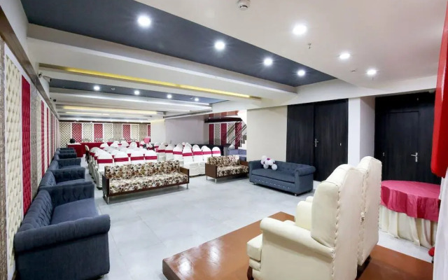 Hotel Crossroads by OYO Rooms