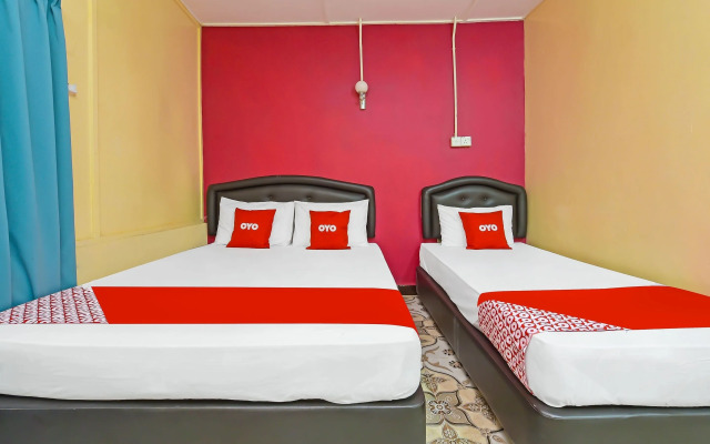 OYO 90675 Holiday View Inn