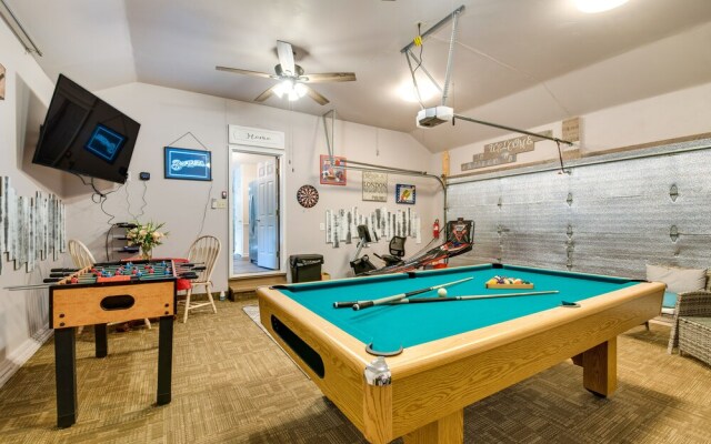 Hot Tub, Game Room & Fire Pit: Pocono Summit Home!