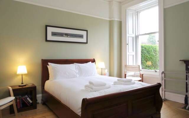 2 Bedroom Stockbridge Apartment