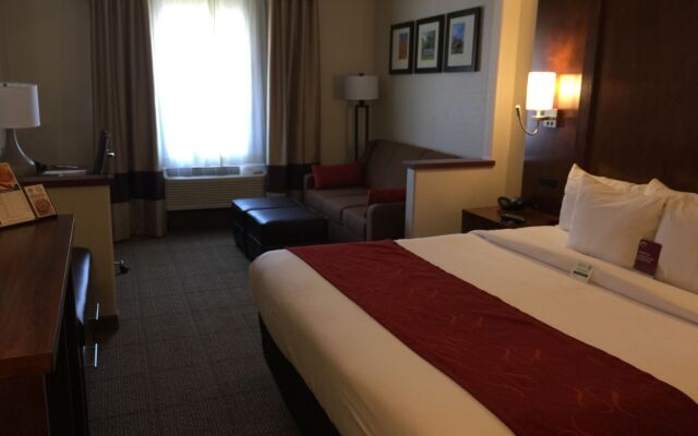 Comfort Suites Near Six Flags Magic Mountain