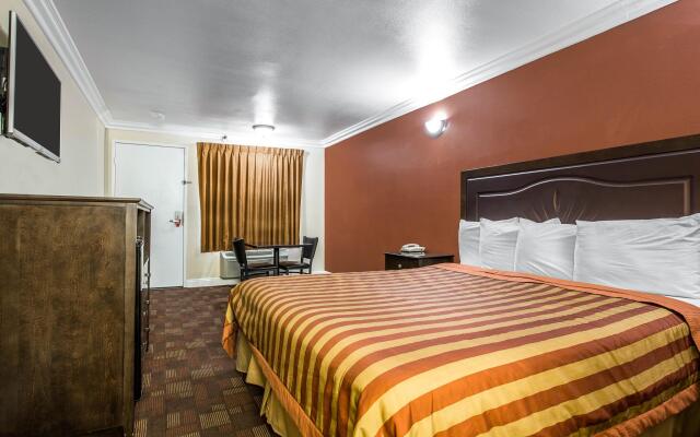 Econo Lodge Pico Rivera