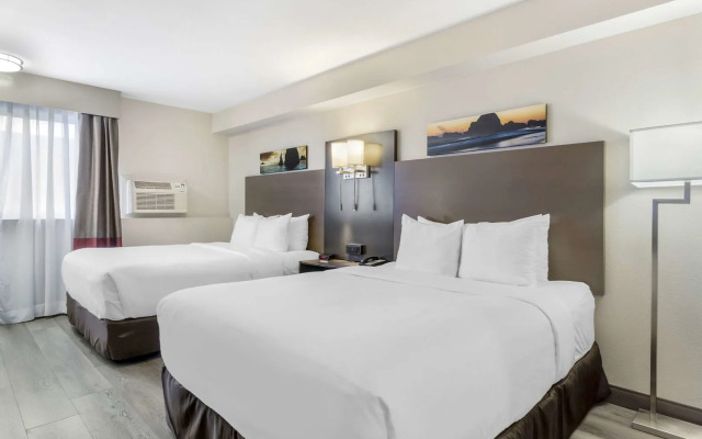 Comfort Inn & Suites Pacific - Auburn