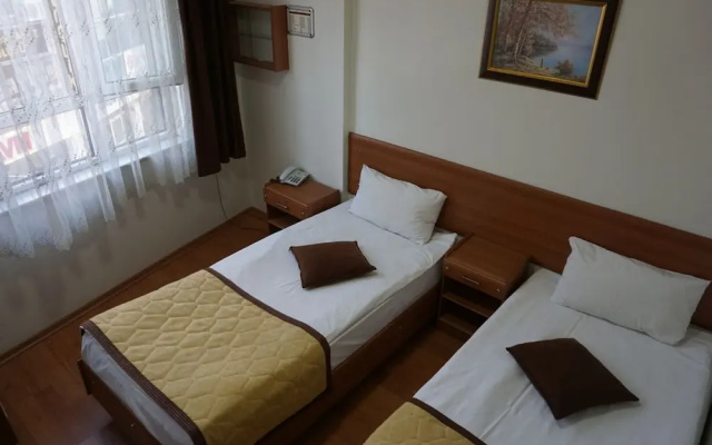 Nora Otel
