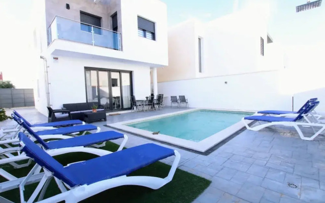 Tess Casa Sargantana