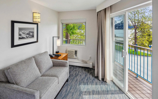 Hotel Edgewater